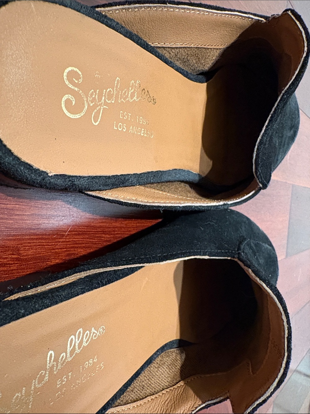 Seychelles Suede Between Us Flat Mules Black Suede Women’s Size 7.5 Leather - Picture 8 of 8